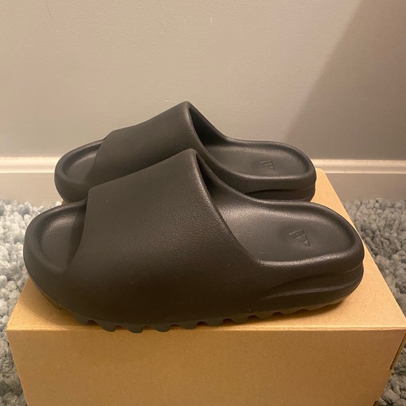 Yeezy Shoes - yeezy slides
